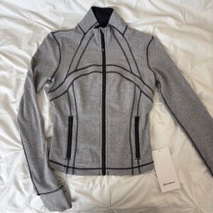 lululemon Define Cropped Jacket
Herringbone size 6